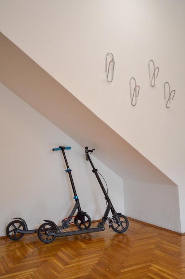Spacious 1-Bedroom Apartment Novi Sad Esterno foto
