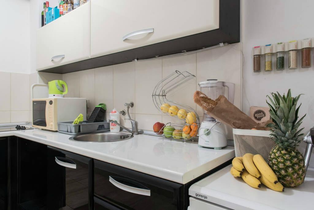 Spacious 1-Bedroom Apartment Novi Sad Esterno foto